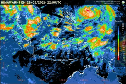 BMKG memprakirakan Siklon Tropis Jangmi yang terbentuk di Laut Filipina utara Papua memicu hujan lebat, petir, dan peningkatan awan hujan di wilayah Indonesia Barat hingga Timur pada Jumat, 29 Mei 2026.