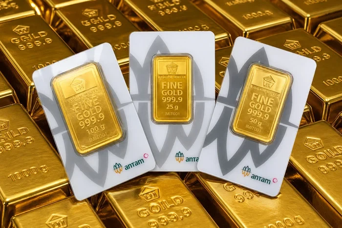 Harga emas Antam hari ini Sabtu 30 Mei 2026 naik Rp25.000 menjadi Rp2.799.000 per gram. Harga buyback juga menguat ke Rp2.609.000 per gram. Simak daftar harga emas Antam terbaru lengkap semua pecahan.