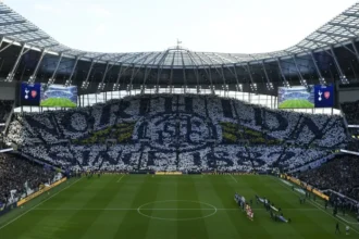 De Zerbi tegaskan atmosfer Tottenham bukan masalah, justru jadi kekuatan besar di tengah tekanan musim buruk.