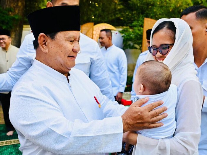 Diaspora Indonesia di Paris merasakan suasana penuh kehangatan saat melaksanakan salat Iduladha bersama Presiden Prabowo Subianto di Wisma Indonesia, Prancis.