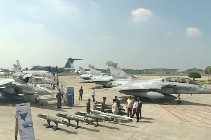 Indonesia resmi perkuat pertahanan! Enam Rafale, rudal canggih, hingga radar modern kini masuk arsenal TNI. Prabowo: ini tonggak penting kekuatan nasional.
