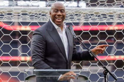Daftar pemain NBA terkaya 2026 memperlihatkan dominasi legenda basket dalam membangun kerajaan bisnis bernilai miliaran dolar di luar lapangan.