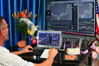 Harapan damai Iran-AS dorong saham global terbang tinggi, sementara harga minyak justru melemah di tengah euforia AI.