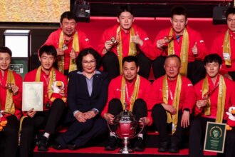 Final Thomas Cup 2026 menghadirkan duel sengit China vs Prancis yang berakhir 3-1 untuk China, namun penampilan luar biasa Prancis mencuri perhatian dunia.
