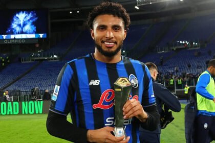 Manchester United bergerak cepat di bursa transfer dengan mengunci Ederson dan memburu Sandro Tonali sebagai pengganti Casemiro.