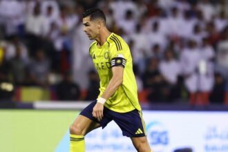 Cristiano Ronaldo kobarkan semangat juang Al Nassr meski kalah 3-1 dari Al Qadsiah di momen krusial Liga Pro Arab Saudi.