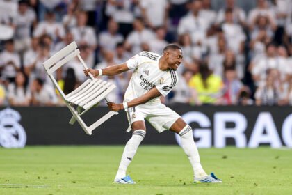 Real Madrid dikabarkan menjadikan Josko Gvardiol sebagai target transfer utama Jose Mourinho untuk memperkuat lini pertahanan pada musim depan.