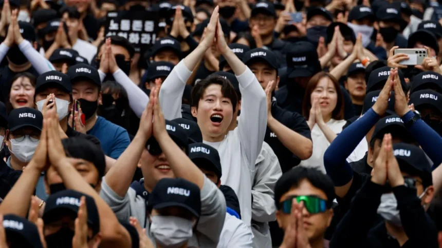 Mogok Kerja Terbesar Samsung Batal di Menit Akhir, Ada Apa?