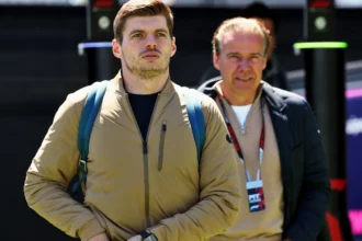 Sempat Ancam Angkat Kaki, Ini Alasan Max Verstappen Pilih Bertahan di F1 Musim Depan