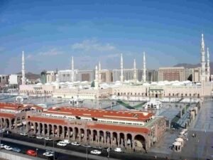 Pantau Kesehatan dan Pemulangan, Gubernur Sultra Kunjungi Jamaah Haji di Madinah