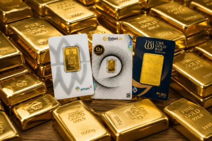 Harga emas Pegadaian hari ini mengalami penurunan pada seluruh produk Antam, UBS, dan Galeri24, membuka peluang bagi investor untuk mencermati momentum pembelian logam mulia.