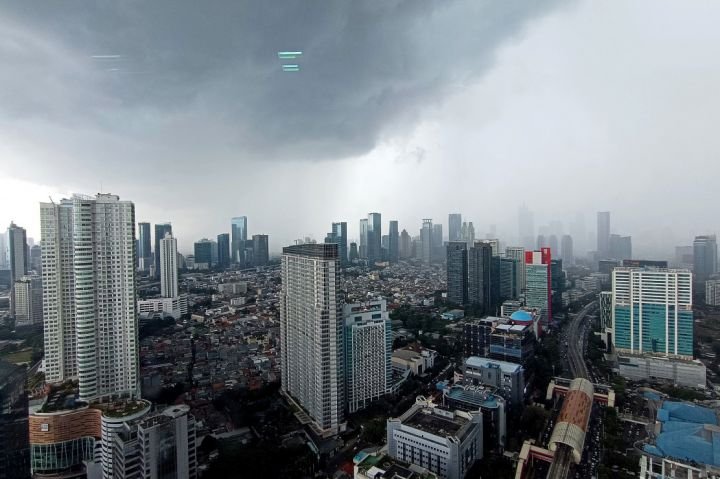 Prakira Cuaca 1 Juni, BMKG: Jakarta Berawan, Hujan Ringan Ancam Jaksel & Jaktim