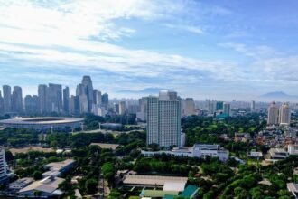 Cuaca Jakarta, 18 Juni 2026 Suhu Tembus 34°C, Siap-Siap Kepanasan!