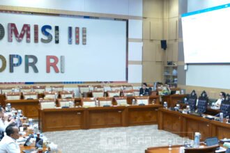 Tok! DPR-Pemerintah Sepakat Perpanjang Usia Pensiun Polisi, Jabatan Kapolri Bisa Sampai 61 Tahun
