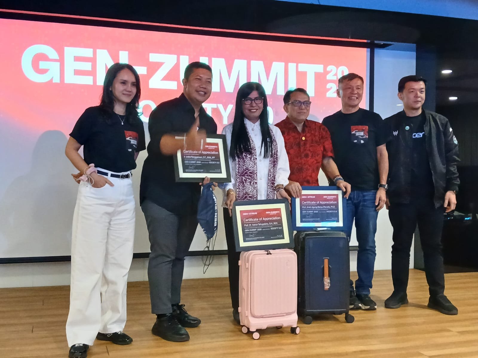 Regulasi Digital Jadi Penentu, Gen Z Disiapkan Hadapi Era Society 5.0 Menuju 2045 12 Regulasi Digital Jadi Penentu, Gen Z Disiapkan Hadapi Era Society 5.0 Menuju 2045