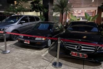 Penampakan Mobil dan Motor Mewah Hasil Tangkapan OTT Kantor Imigrasi Jakarta Barat