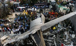 30 Juni menjadi tanggal bersejarah yang dikenang melalui dua peristiwa besar, yakni tragedi jatuhnya pesawat Hercules TNI AU di Medan pada 2015 dan Operasi Malam Pisau Panjang di Jerman pada 1934 yang memperkuat kekuasaan Adolf Hitler.