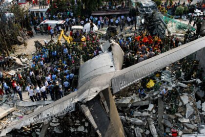 30 Juni menjadi tanggal bersejarah yang dikenang melalui dua peristiwa besar, yakni tragedi jatuhnya pesawat Hercules TNI AU di Medan pada 2015 dan Operasi Malam Pisau Panjang di Jerman pada 1934 yang memperkuat kekuasaan Adolf Hitler.