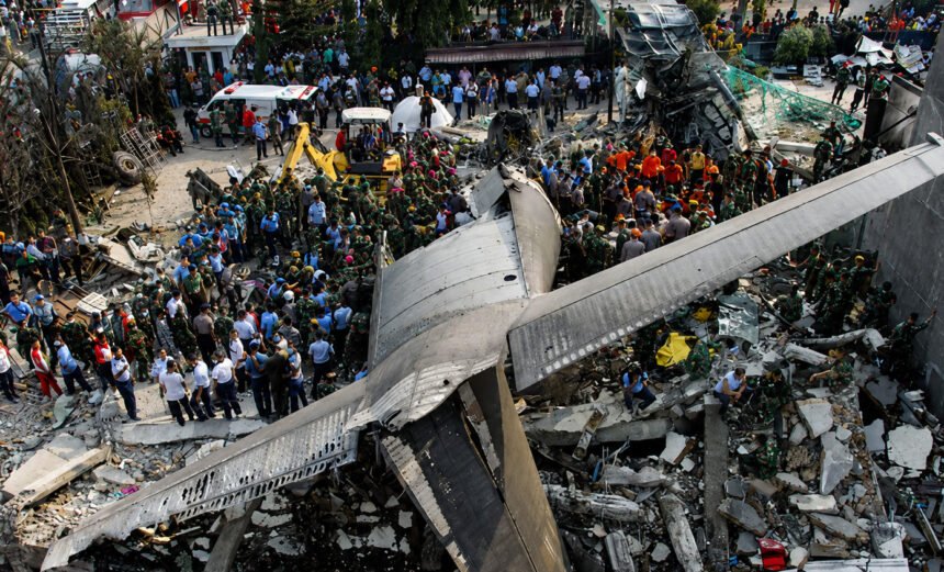 30 Juni menjadi tanggal bersejarah yang dikenang melalui dua peristiwa besar, yakni tragedi jatuhnya pesawat Hercules TNI AU di Medan pada 2015 dan Operasi Malam Pisau Panjang di Jerman pada 1934 yang memperkuat kekuasaan Adolf Hitler.