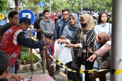Perkuat Hubungan Sosial, Rekind Konsisten Jaga Kebersamaan dengan Masyarakat di Lingkungan Kerja
