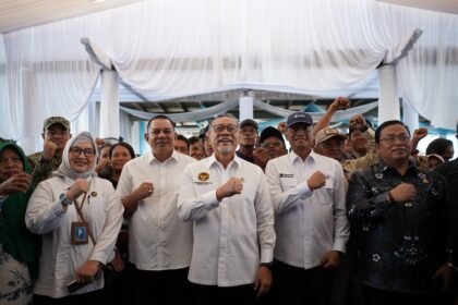 Menko Zulhas: Pupuk Subsidi Tiba Sebelum Waktu Tanam