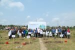 Lansia dan Masyarakat Gotong Royong Tanam 200 Pohon Buah di Prabumulih, Dorong Aksi Nyata untuk Iklim