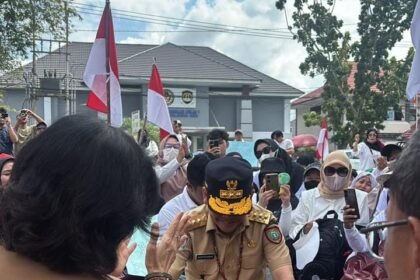 Duduk Bersama di Jalan, Gubernur Kalteng Terima Aspirasi Demonstran terkait MBG