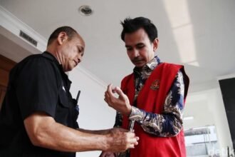 Ngamuk Obrak-abrik Ruko Sambil Selipkan Airsoft Gun di Pinggang, Selebgram Adam Deni Ditangkap