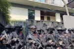 Dikawal Brimob Bersenjata, KPK Geledah Rumah Mewah Eks Wamen Imipas Silmy Karim
