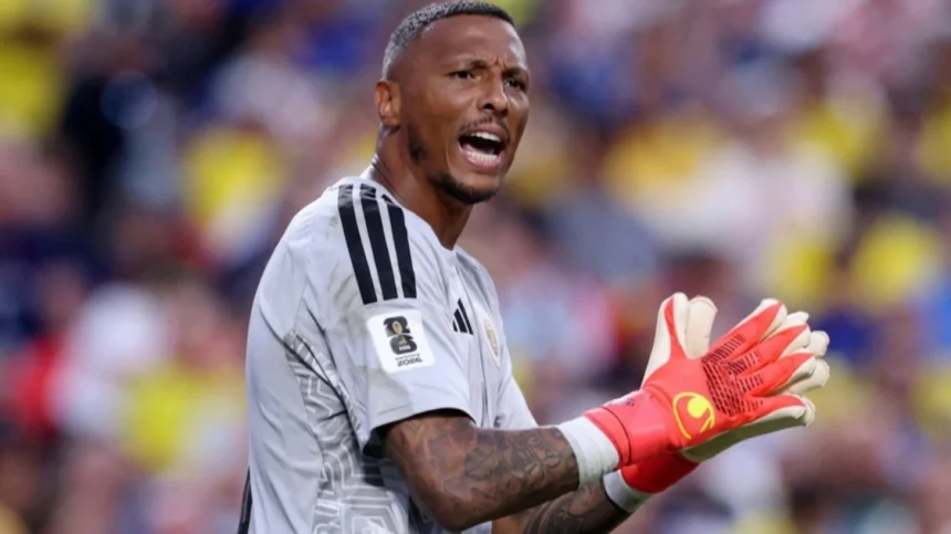 Tepis 20 Tembakan dalam 2 Laga, Eloy Room Jadi Kiper dengan Penyelamatan Terbanyak di Dunia