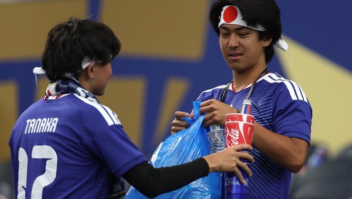 Aksi Bersih-Bersih Suporter Jepang di Piala Dunia 2026 Kembali Viral, FIFA Sampai Angkat Topi