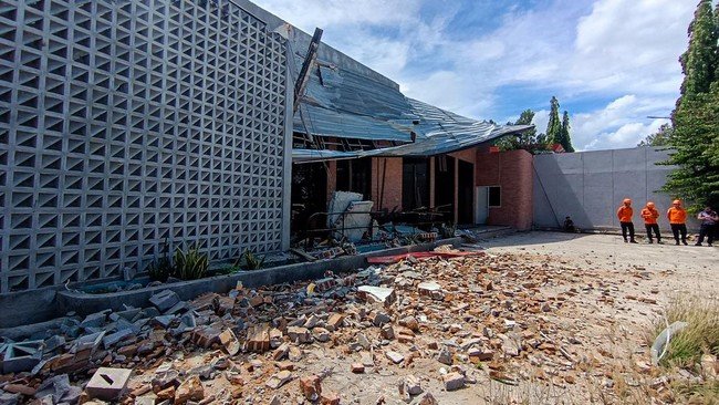 Pasca-Gempa M6,7 Sulteng: Gempa Susulan 1.349 kali, Ribuan Rumah dan Fasilitas Umum Rusak