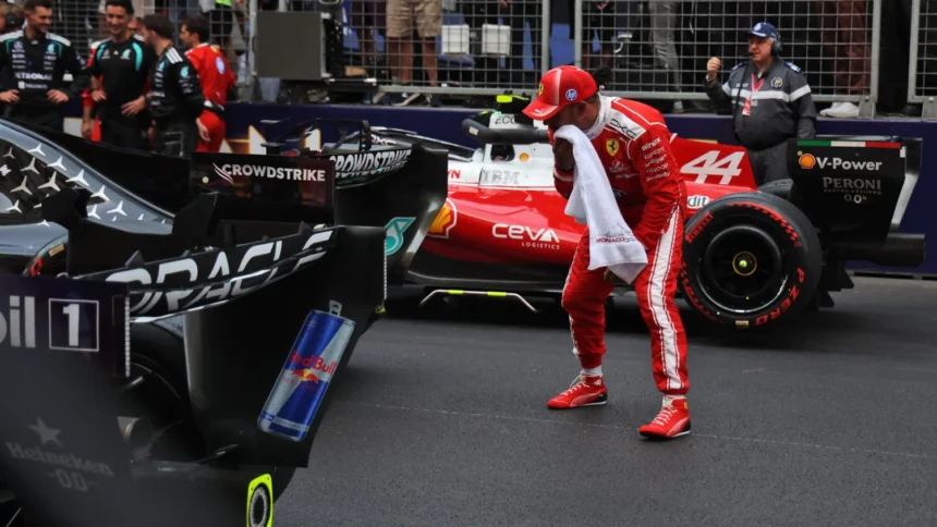 Akui Keunggulan Mantan, Lewis Hamilton Beberkan Perbedaan 'Bumi dan Langit' Antara Mercedes dan Ferrari