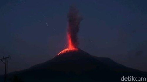 Gunung Lewotobi Laki-laki Erupsi Lagi Malam ini, Warga 8 Desa Ini Diminta Waspada Banjir Lahar