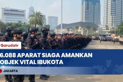 Bertahan Hingga Petang! Bundaran HI dan Gedung DPR RI Diperketat Kawat Berduri & Water Cannon