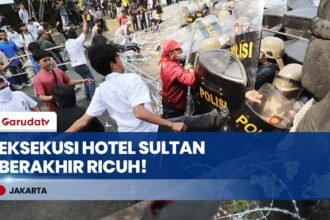 1A EKSEKUSI EKS HOTEL SULTAN DIWARNAI AKSI PENOLAKAN, APARAT AMANKAN AREA NINDYPKG