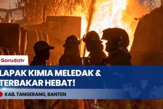 Warga Panik Berhamburan! Lapak Limbah Drum Kimia di Curug Tangerang Terbakar Hebat Diiringi Ledakan