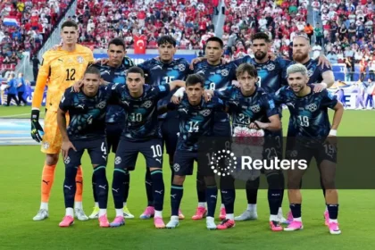 Momen Unik Piala Dunia 2026 : Laga Ricuh, Gelandang Paraguay Malah "Curi" Jam Tangan Wasit