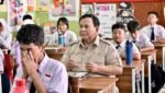 Presiden Prabowo Santap Makan Bergizi Gratis Bersama Siswa SMPN 111