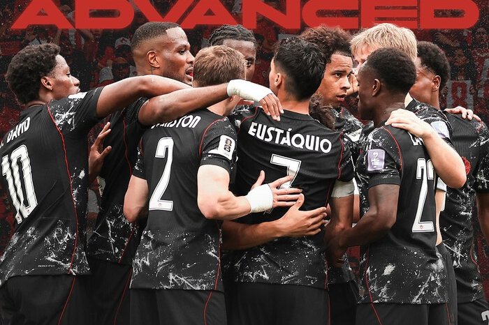 Stephen Eustaquio menjadi pahlawan kemenangan Kanada setelah mencetak gol pada masa injury time yang memastikan kemenangan 1-0 atas Afrika Selatan dan membawa timnya melaju ke babak 16 besar Piala Dunia 2026.
