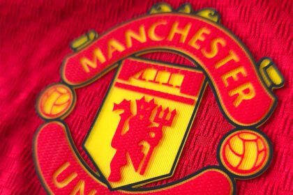 Manchester United akan tampil dalam serial dokumenter All or Nothing di Amazon Prime Video dan menerima bayaran lebih dari Rp221 miliar dari proyek tersebut.
