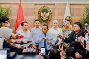 Pemerintah memastikan harga BBM subsidi tetap bertahan tanpa kenaikan sebagai langkah menjaga daya beli masyarakat di tengah dinamika ekonomi dan gejolak harga energi dunia.