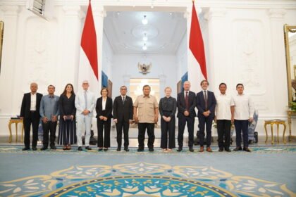 Presiden Prabowo Subianto menerima delegasi Imperial College di Istana Negara untuk membahas kerja sama strategis peningkatan kualitas pendidikan kedokteran dan pengembangan universitas medis berstandar internasional