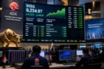 IHSG berpeluang melanjutkan penguatan seiring meredanya tekanan harga minyak dunia, rencana penerbitan Panda Bonds, dan fokus investor pada keputusan suku bunga Bank Indonesia.