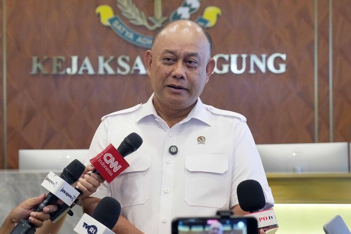 Perjalanan Dadan Hindayana di Badan Gizi Nasional berakhir setelah rentetan kontroversi, mulai dari polemik konsumsi susu, persoalan pelaksanaan MBG, hingga dugaan penyimpangan anggaran yang dilaporkan ke KPK.