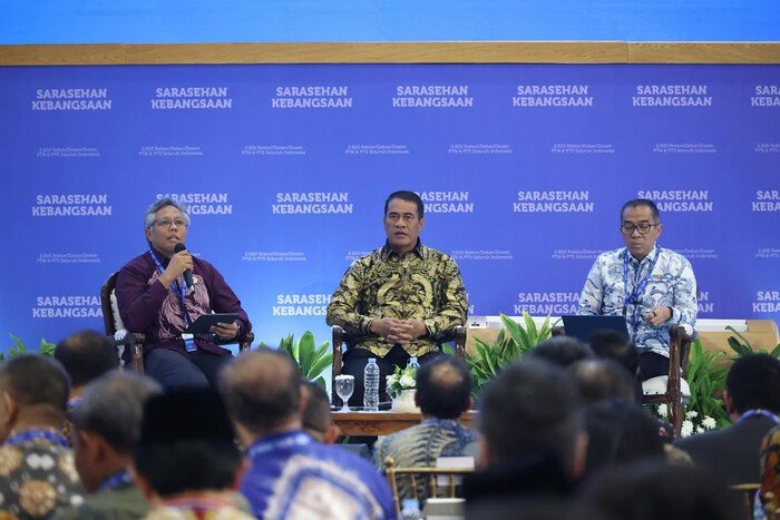 Menteri Pertanian Andi Amran Sulaiman mengajak perguruan tinggi mempercepat hilirisasi hasil riset agar inovasi pertanian dapat meningkatkan produktivitas petani dan memperkuat ketahanan pangan nasional.