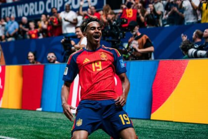 Lamine Yamal dan Mikel Oyarzabal menjadi aktor utama kemenangan perdana Spanyol setelah mengantar La Roja menghancurkan Arab Saudi 4-0 pada laga Grup H Piala Dunia 2026.