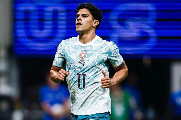 PSG Ngebet Datangkan Bintang Portugal, Mourinho Bisa Jadi Batu Sandungan 12 PSG Ngebet Datangkan Bintang Portugal, Mourinho Bisa Jadi Batu Sandungan