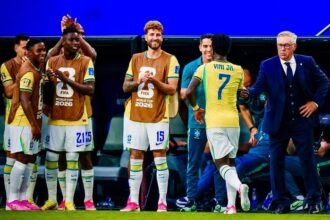 Timnas Brasil bersiap menghadapi Jepang pada babak 32 besar Piala Dunia 2026 dengan mengandalkan kombinasi pemain muda dan senior setelah Raphinha dipastikan belum pulih dari cedera.