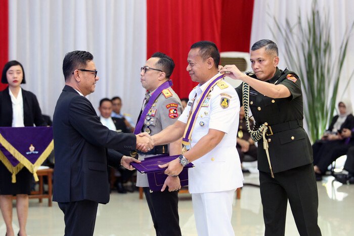 Gubernur Lemhannas menyampaikan lima arahan strategis kepada peserta Pendidikan Pemantapan Pimpinan Nasional (P3N) Angkatan XXVII sebagai bekal menghadapi tantangan kepemimpinan di era global yang terus berubah.